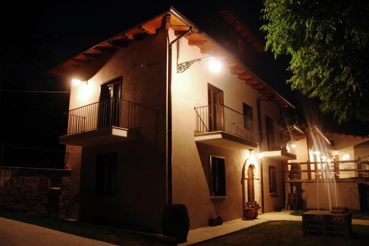 "Il Casaletto" Agriturismo Moderno, Vista Panoramica E Cibo Spettacolare- Scurcola Marsicana Kültér fotó
