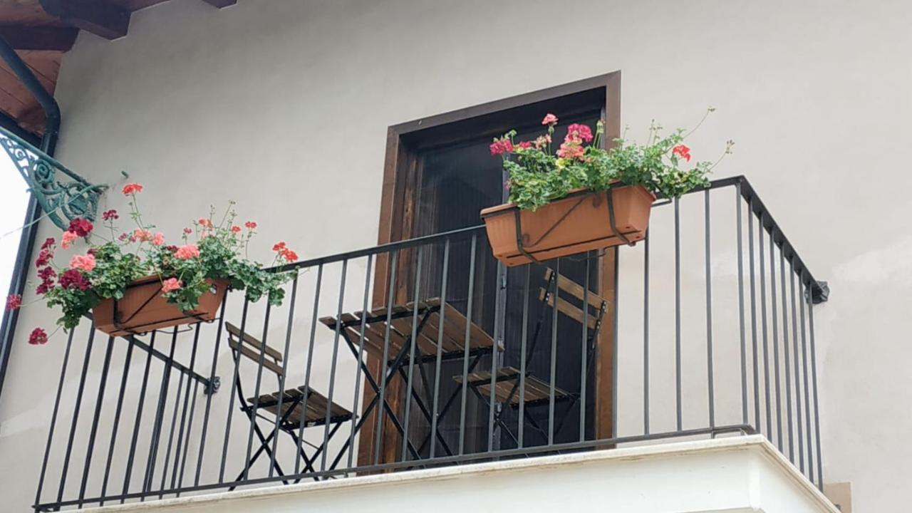 "Il Casaletto" Agriturismo Moderno, Vista Panoramica E Cibo Spettacolare- Scurcola Marsicana Kültér fotó