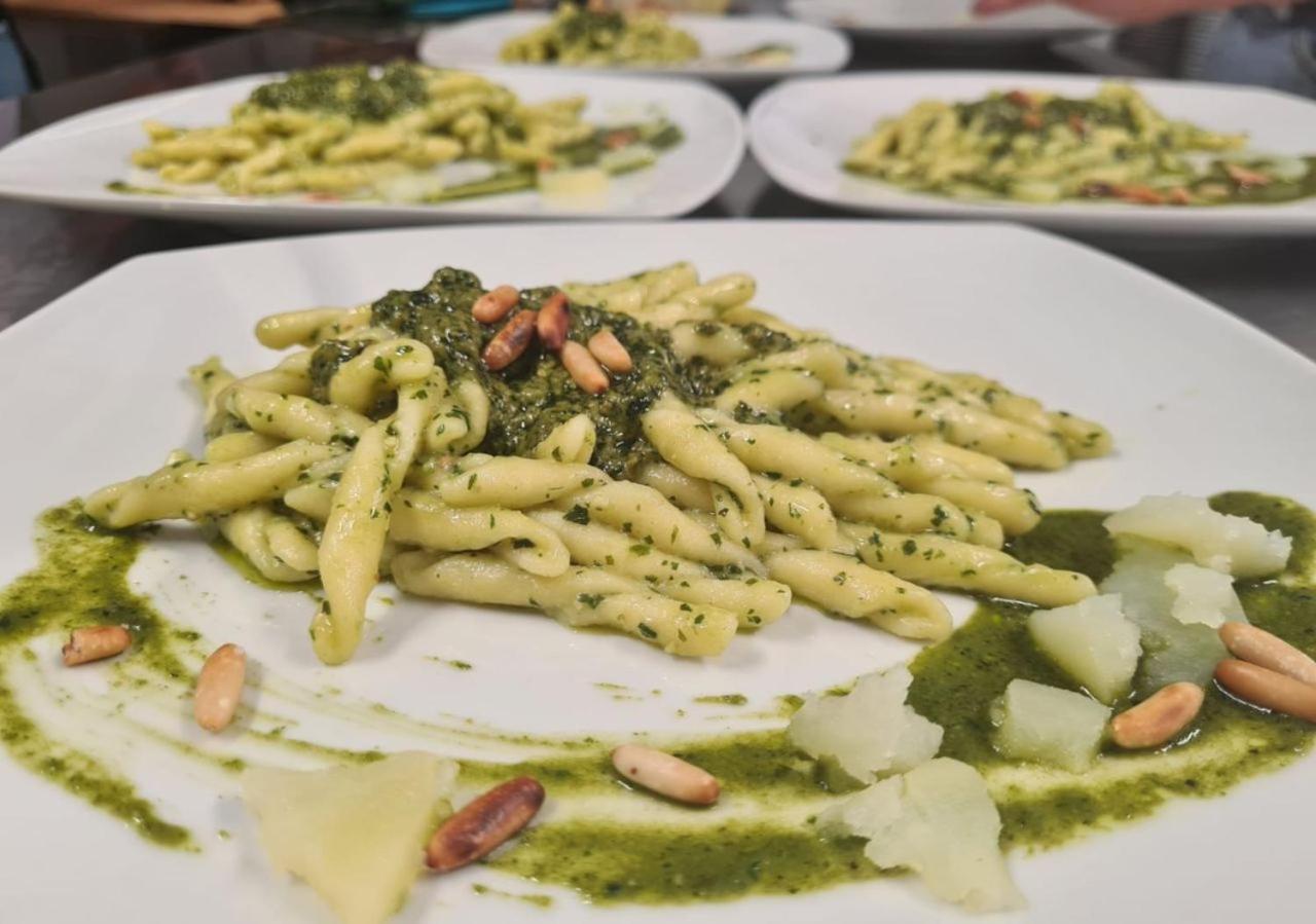 "Il Casaletto" Agriturismo Moderno, Vista Panoramica E Cibo Spettacolare- Scurcola Marsicana Kültér fotó