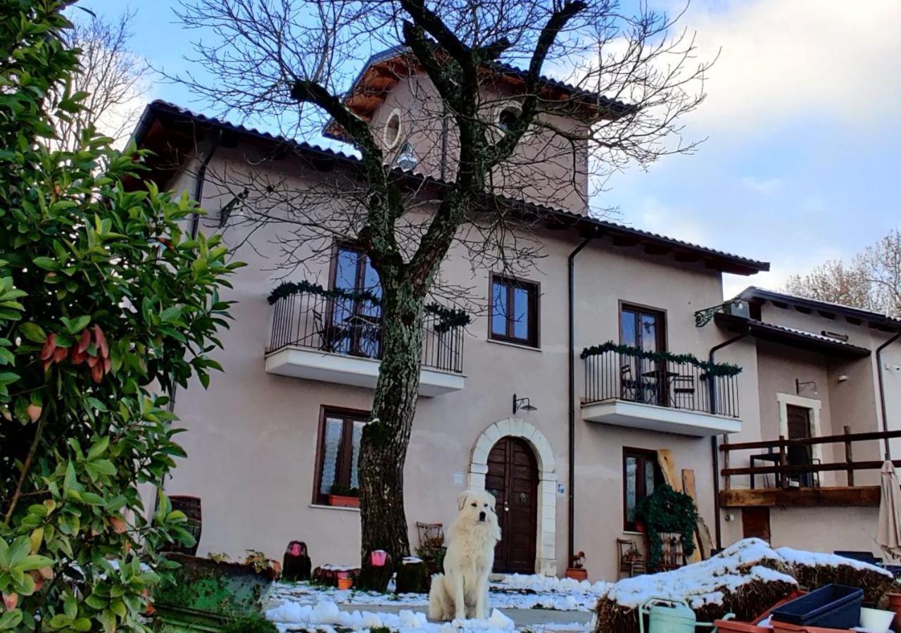 "Il Casaletto" Agriturismo Moderno, Vista Panoramica E Cibo Spettacolare- Scurcola Marsicana Kültér fotó